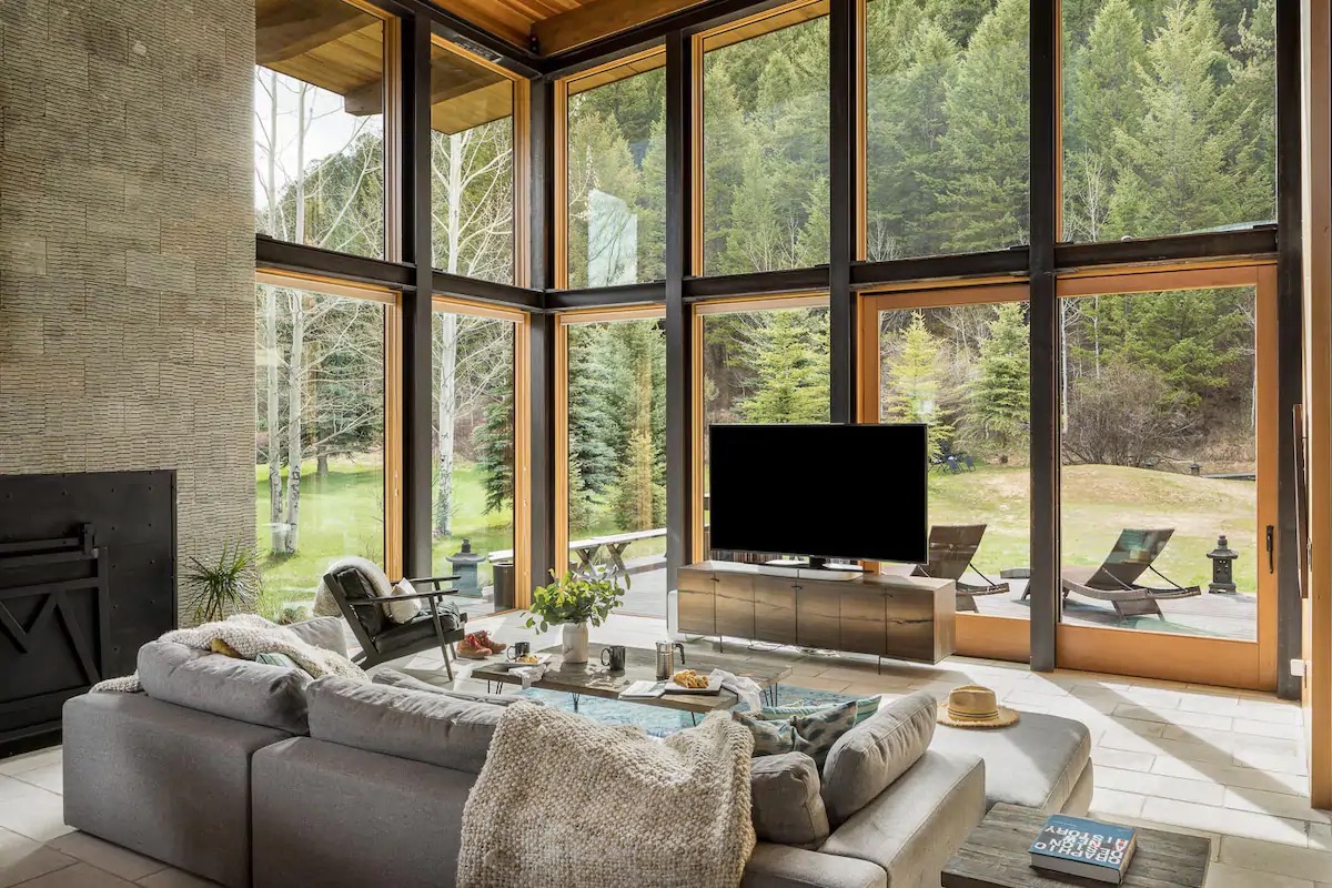 best airbnbs in u.s. ski towns