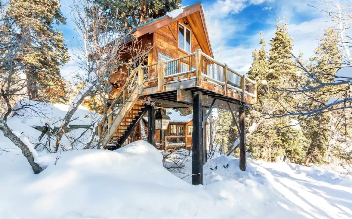 dreamy treehouse for a best airbnb in u.s. ski town